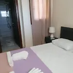 Ionion Fos מלון דירות 4*