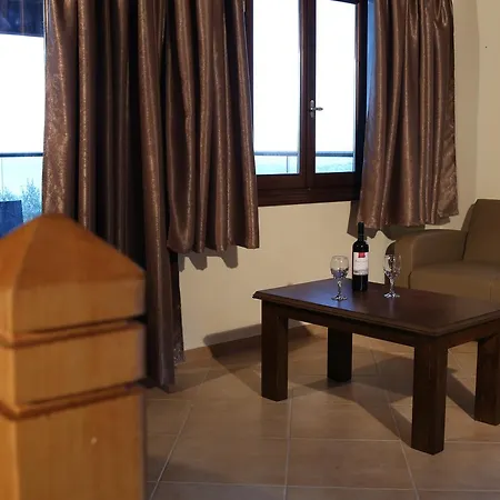 Apartahotel Ionion Fos 4*