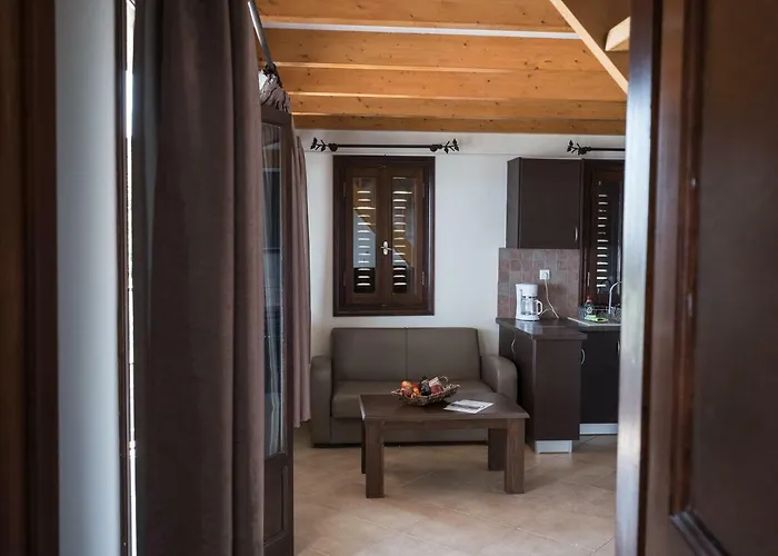 Ionion Fos Aparthotel 4*
